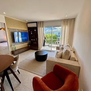 https://appartement-5-vue-mer-et-acces-plage.fr-provencehotel.com
